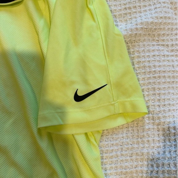 Nike Tiger Woods TW Dri-Fit ADV Golf Polo Shirt DA2995-101 Mens small Yellow - Picture 12 of 16